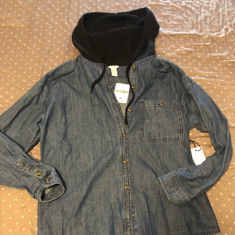BNWT Forever 21 hooded denim shirt women’s M
